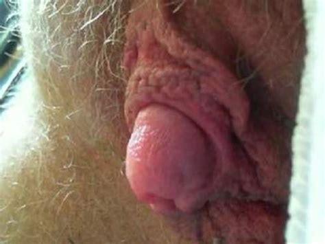 Very close milf show her huge hairy clitoris | Amateur ...
