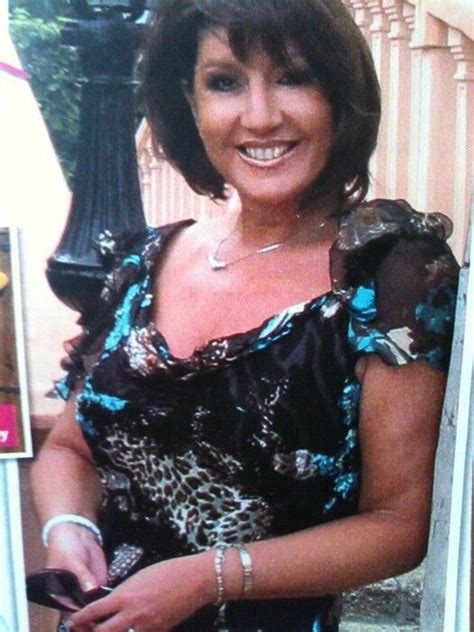 UK Entertainer MILF Jane McDonald - Celebrity Porn Photo