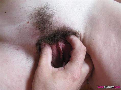 WifeBucket | Hairy amateur wife home sex pics