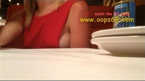 milf show her boobs in restaurant - XVIDEOS.COM milf show her boobs in restaurant XVIDEOSCOM